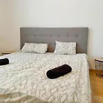Spacious 90M2 Maisonette With Free Parking