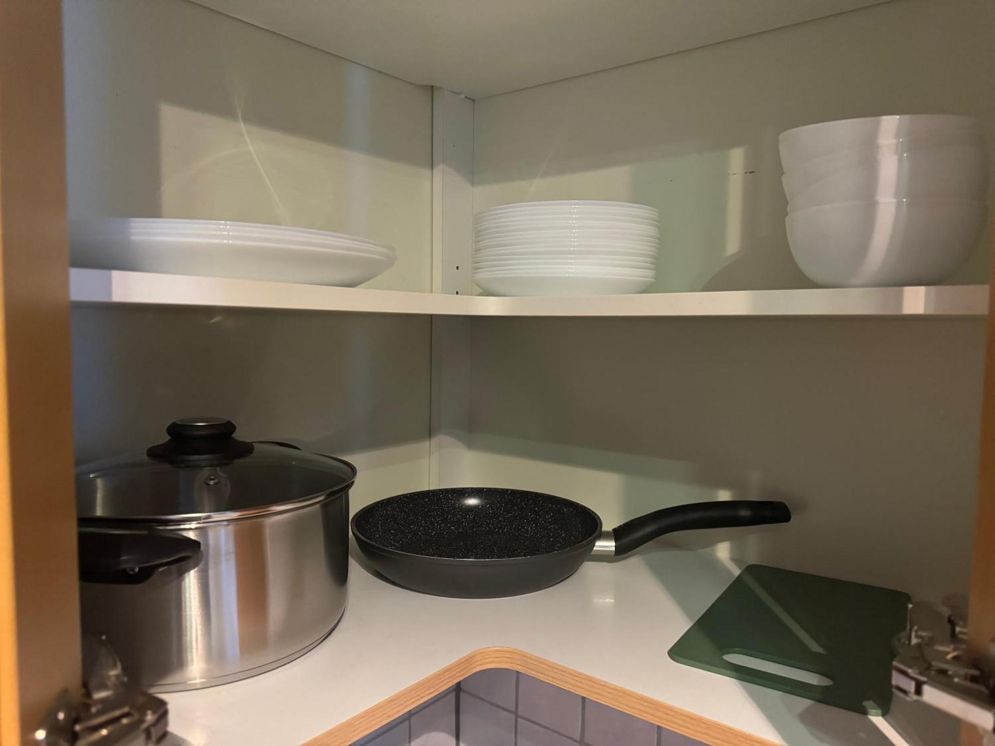 Spacious 90m2 Maisonette With Free Parking *