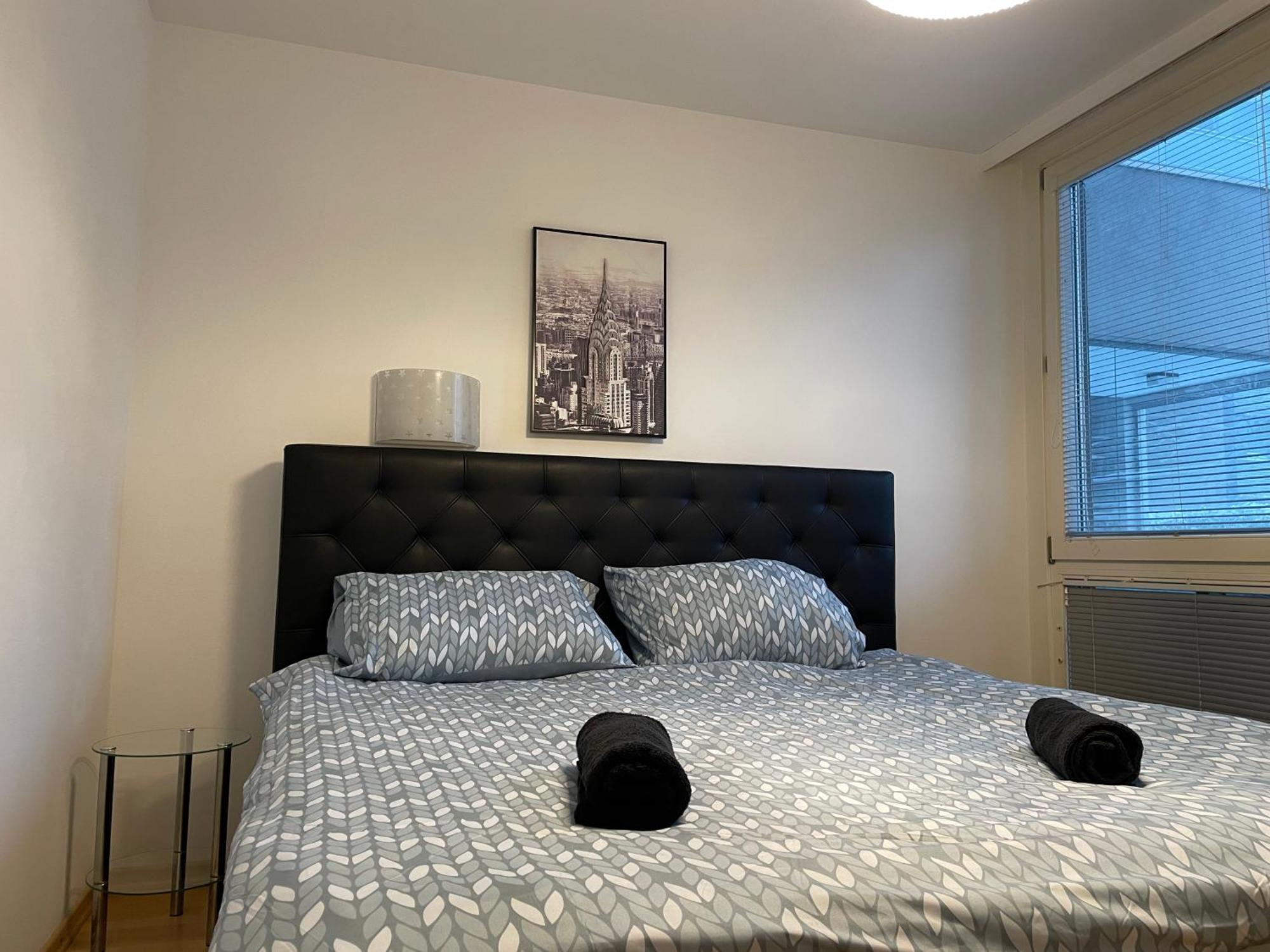 Spacious 90m2 Maisonette With Free Parking *